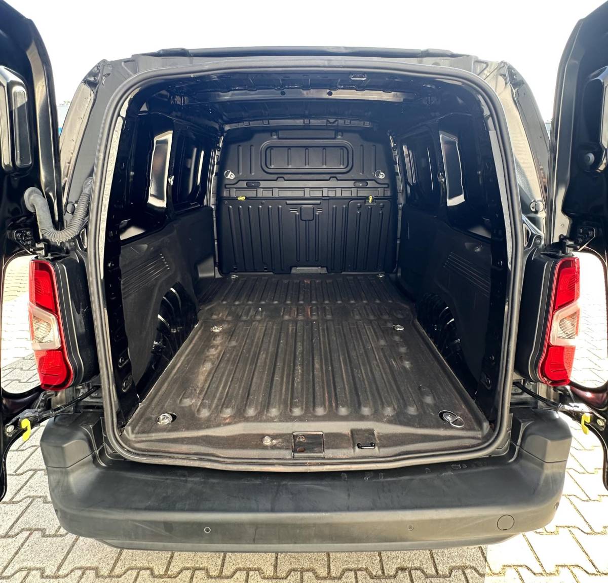 Citroën Berlingo Citroen Berlingo 1.5 BlueHDi 130 EAT8 S&S L1 Camera|Navi|Carplay|3 ZITS Peugeot partner