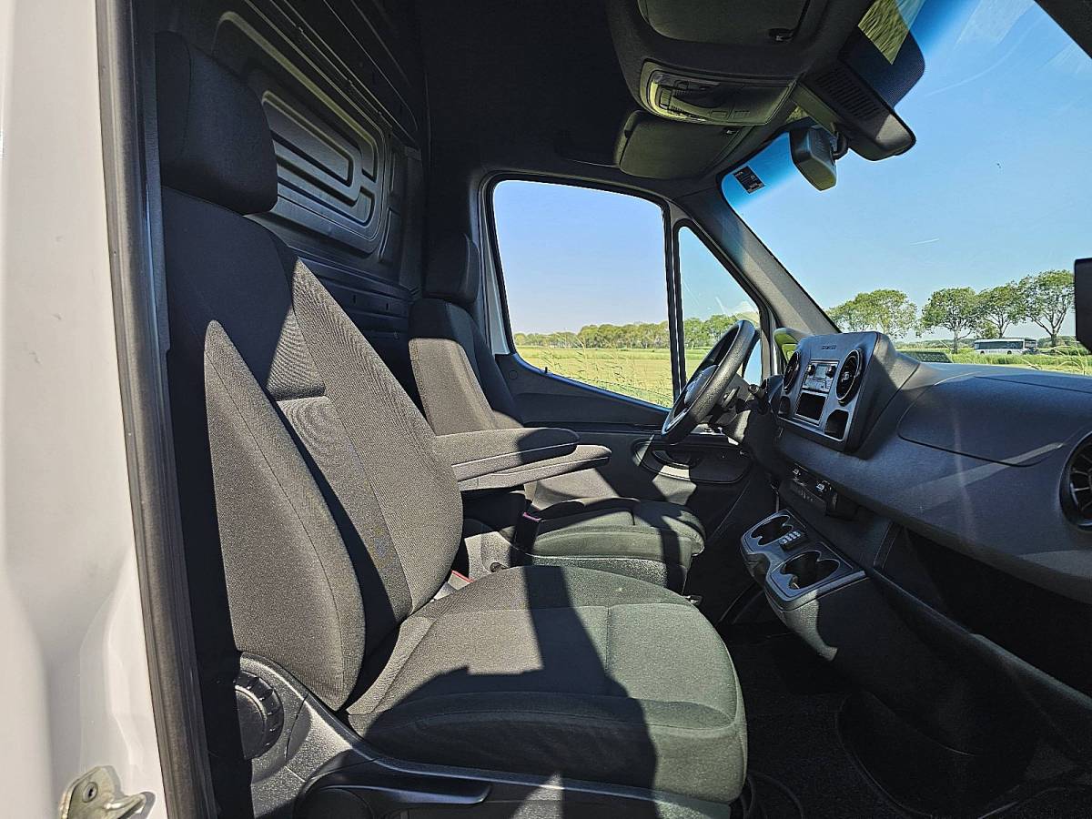 Mercedes-Benz eSprinter MERCEDES-BENZ ESPRINTER 55 kwh 168 km wltp