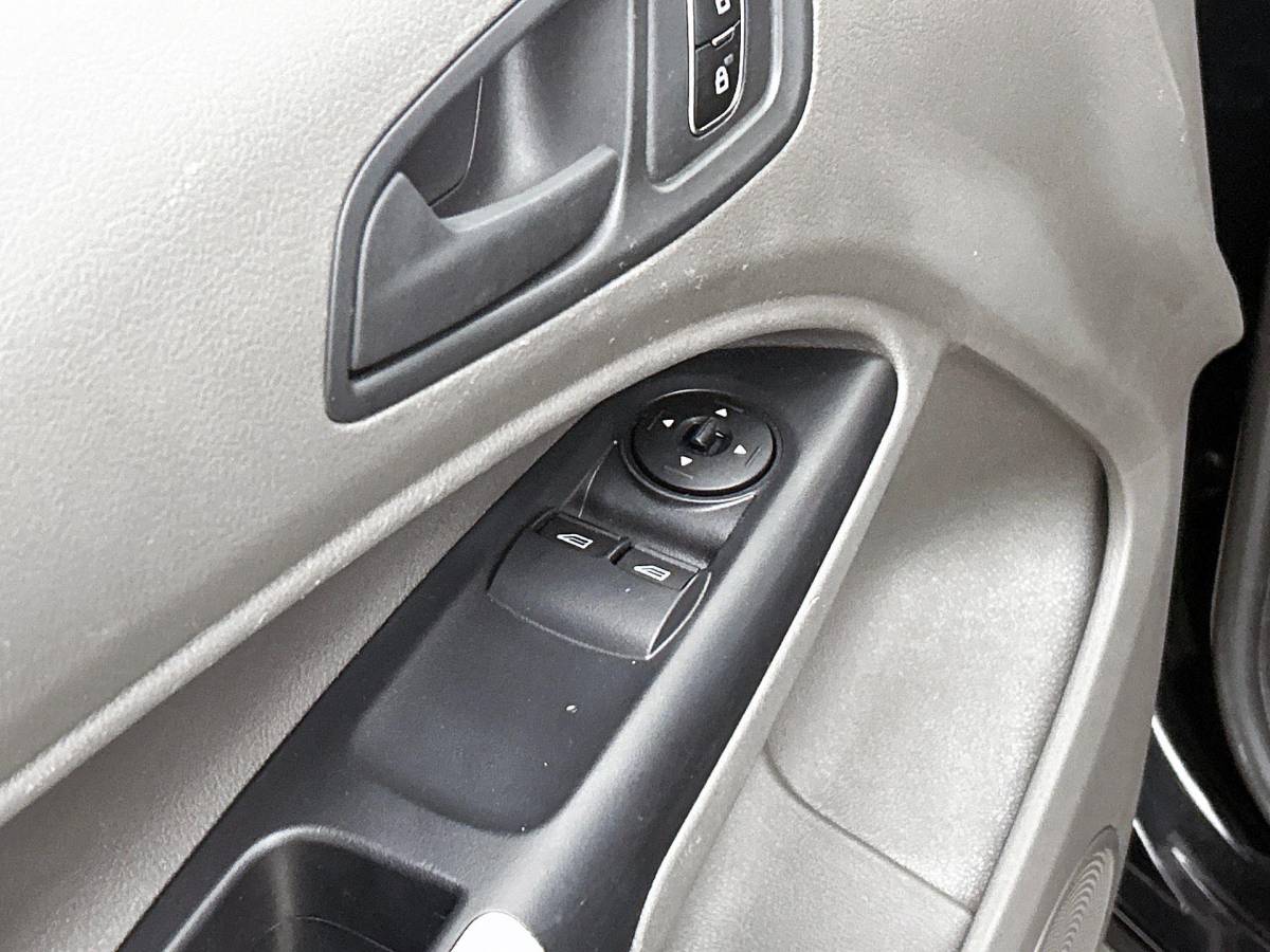 Ford Transit Connect Ford Transit Connect 100pk L2 Trend Automaat Trekhaak Airco Navi Cruise