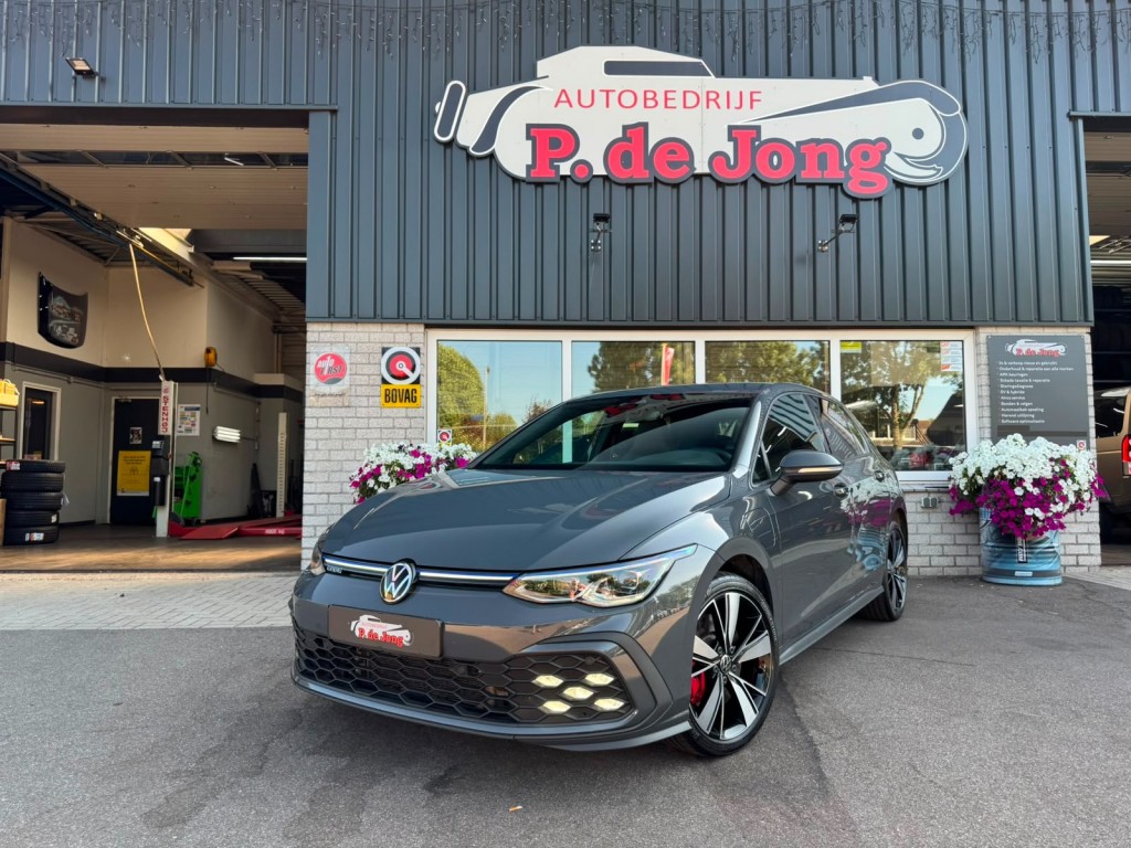 Volkswagen Golf Volkswagen Golf 1.4 GTE SOH 97% IQ-light Mistlampen Blindspot Sfeerverlichting Stoelverwarming Carplay Erg netjes!