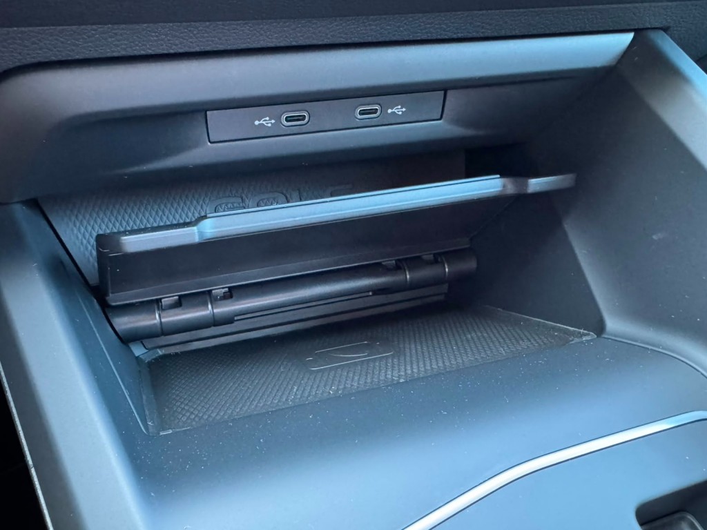 Volkswagen Golf Volkswagen Golf 1.4 GTE SOH 97% IQ-light Mistlampen Blindspot Sfeerverlichting Stoelverwarming Carplay Erg netjes!