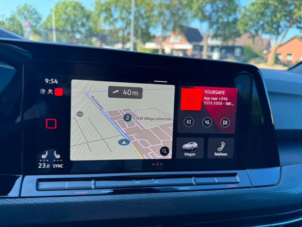 Volkswagen Golf Volkswagen Golf 1.4 GTE SOH 97% IQ-light Mistlampen Blindspot Sfeerverlichting Stoelverwarming Carplay Erg netjes!