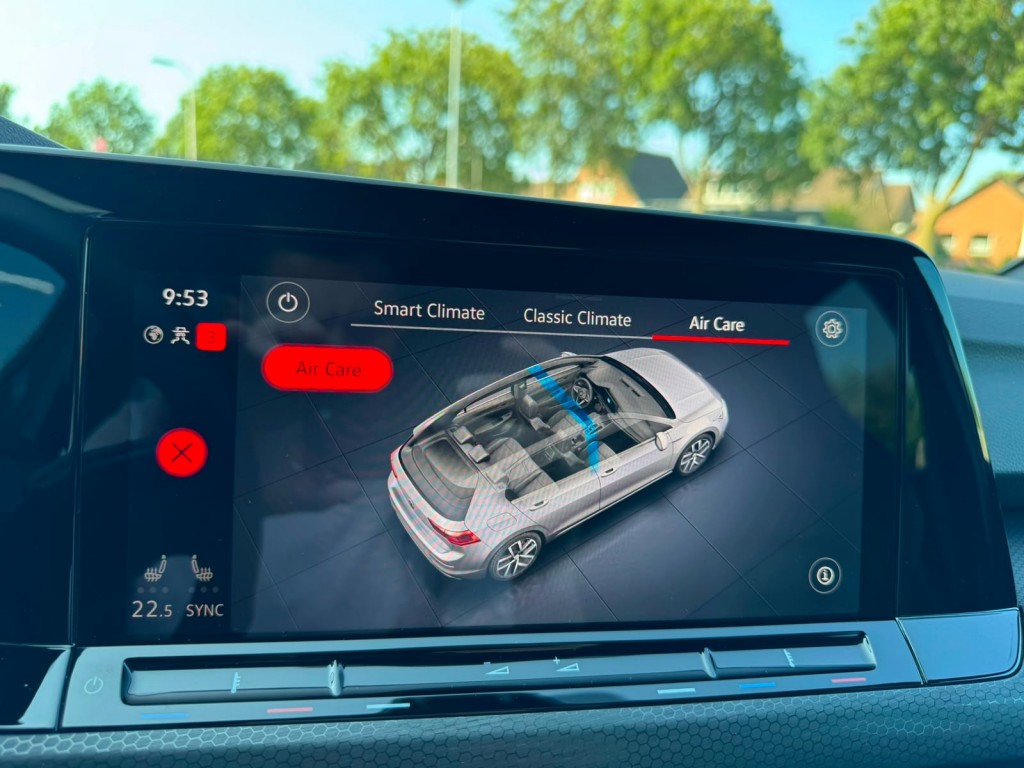 Volkswagen Golf Volkswagen Golf 1.4 GTE SOH 97% IQ-light Mistlampen Blindspot Sfeerverlichting Stoelverwarming Carplay Erg netjes!