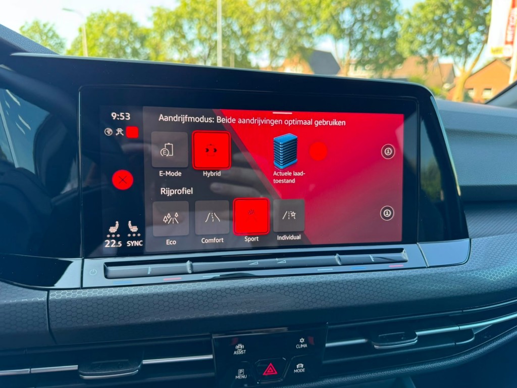 Volkswagen Golf Volkswagen Golf 1.4 GTE SOH 97% IQ-light Mistlampen Blindspot Sfeerverlichting Stoelverwarming Carplay Erg netjes!