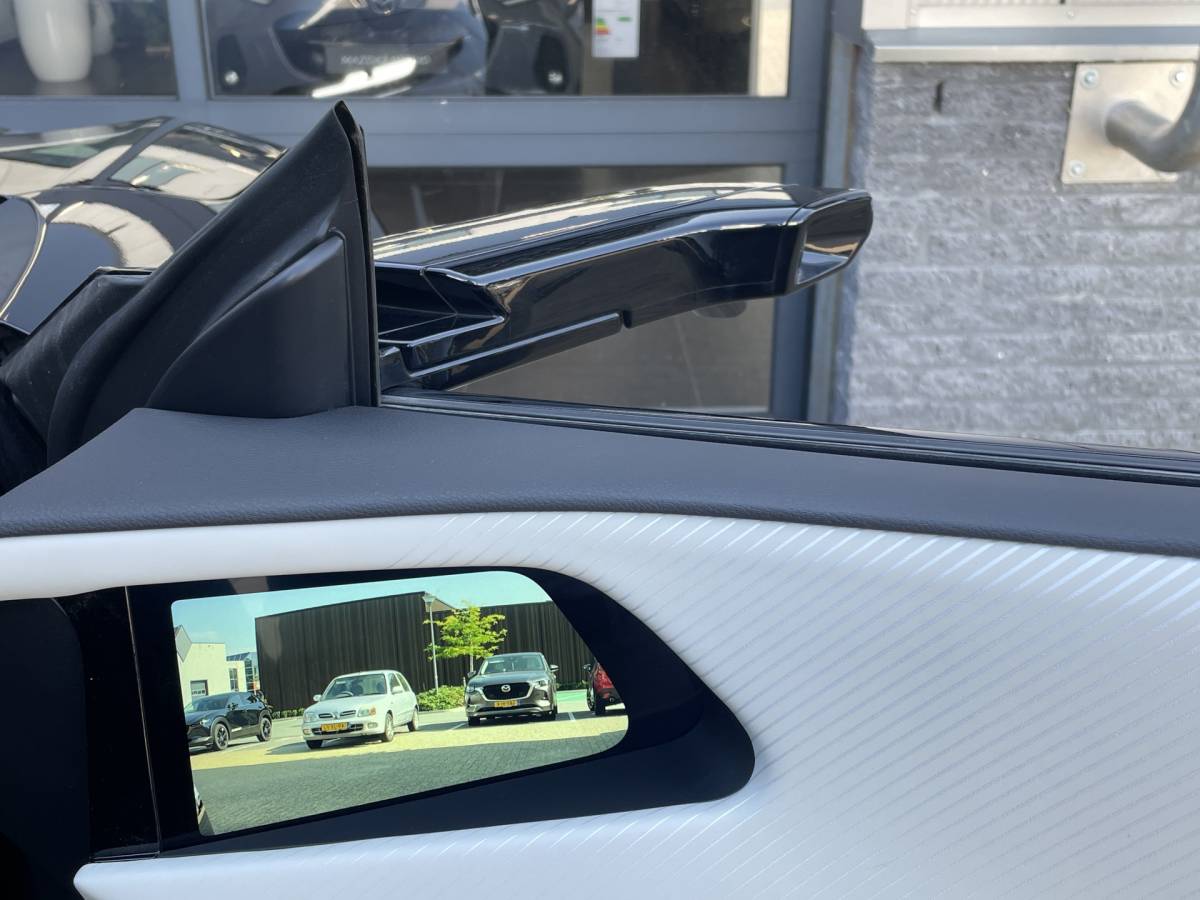 Mazda CX-6e Mazda CX-6e Takumi Plus 78 kWh | DIGITALE SPIEGELS | PANO DAK | STOEL + STUURVERWARMING | GRATIS TREKHAAK! T.W.V. € 1695,-