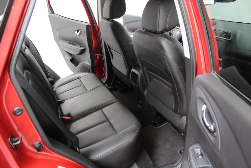 Renault Kadjar Renault Kadjar 1.2 TCe Intens 131PK, RIJKLAAR | LEER | STOELVERWARMING | NAVIGATIE | CLIMATE CONTROLE | TREKHAAK