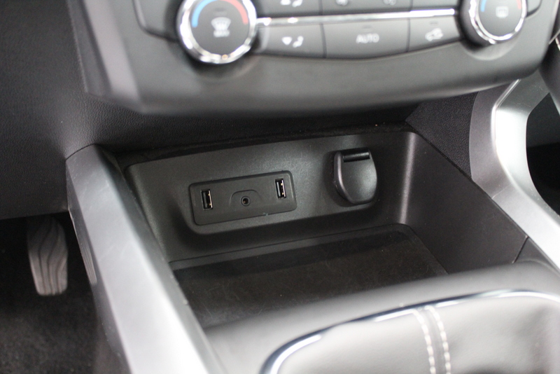 Renault Kadjar Renault Kadjar 1.2 TCe Intens 131PK, RIJKLAAR | LEER | STOELVERWARMING | NAVIGATIE | CLIMATE CONTROLE | TREKHAAK