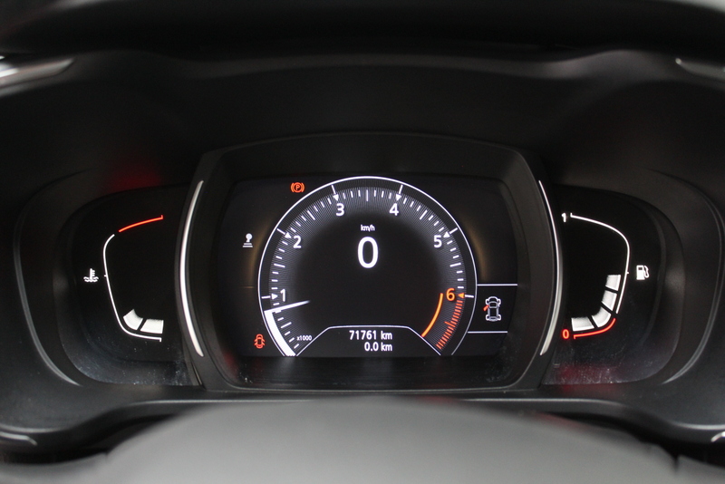 Renault Kadjar Renault Kadjar 1.2 TCe Intens 131PK, RIJKLAAR | LEER | STOELVERWARMING | NAVIGATIE | CLIMATE CONTROLE | TREKHAAK