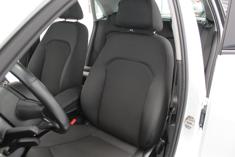 Audi A1 Sportback Audi A1 Sportback 1.0 TFSI Sport 96PK, RIJKLAAR | AIRCO | CRUISE CONTROLE | NAVIGATIE | PARKEERSENSOREN | BLUETOOTH