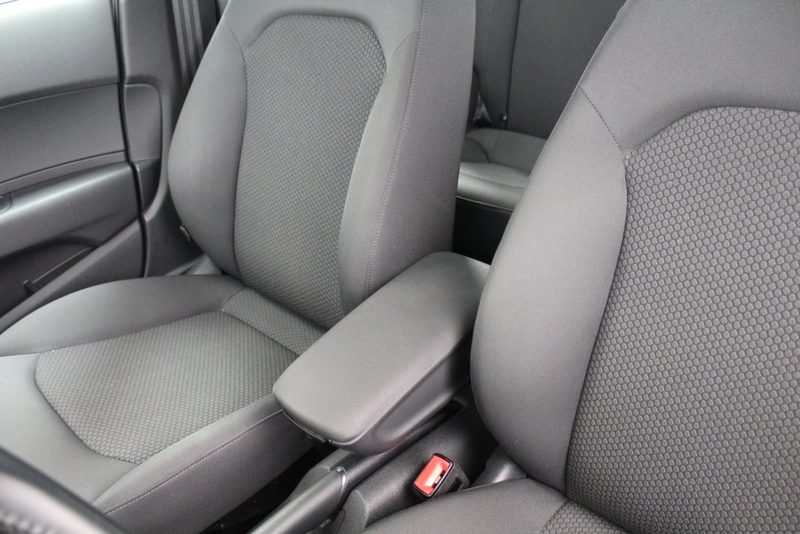 Audi A1 Sportback Audi A1 Sportback 1.0 TFSI Sport 96PK, RIJKLAAR | AIRCO | CRUISE CONTROLE | NAVIGATIE | PARKEERSENSOREN | BLUETOOTH