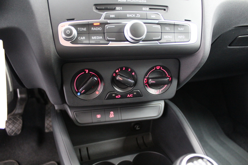 Audi A1 Sportback Audi A1 Sportback 1.0 TFSI Sport 96PK, RIJKLAAR | AIRCO | CRUISE CONTROLE | NAVIGATIE | PARKEERSENSOREN | BLUETOOTH