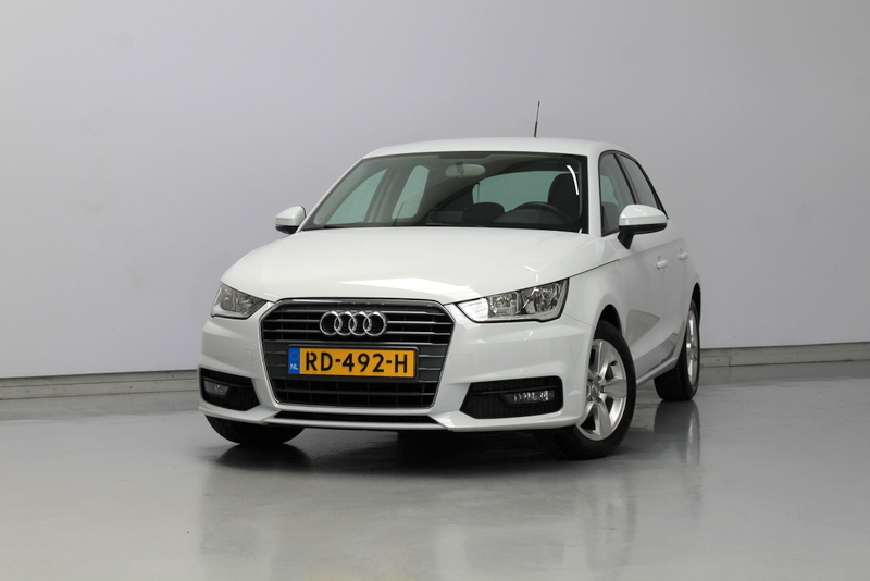 Audi A1 Sportback Audi A1 Sportback 1.0 TFSI Sport 96PK, RIJKLAAR | AIRCO | CRUISE CONTROLE | NAVIGATIE | PARKEERSENSOREN | BLUETOOTH