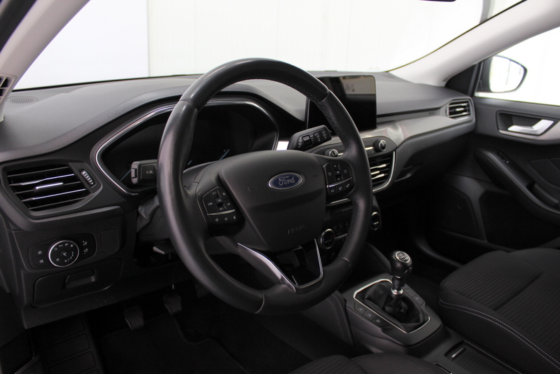 Ford Focus Ford Focus Wagon 1.0 EcoBoost Titanium Business 126PK, RIJKLAAR | STUUR/STOEL/RUITVERWARMING | NAVIGATIE | CRUISE CONTROLE