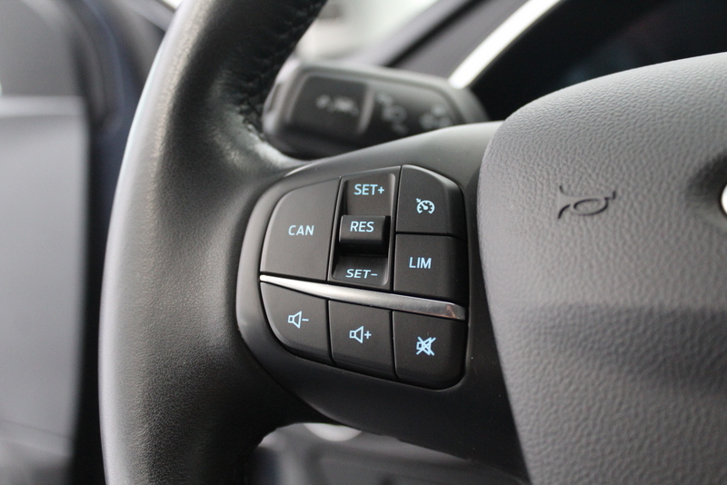 Ford Focus Ford Focus Wagon 1.0 EcoBoost Titanium Business 126PK, RIJKLAAR | STUUR/STOEL/RUITVERWARMING | NAVIGATIE | CRUISE CONTROLE