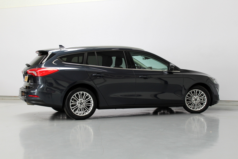 Ford Focus Ford Focus Wagon 1.0 EcoBoost Titanium Business 126PK, RIJKLAAR | STUUR/STOEL/RUITVERWARMING | NAVIGATIE | CRUISE CONTROLE