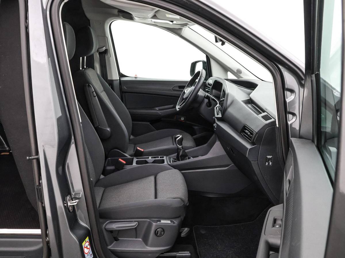 Volkswagen Caddy Volkswagen Caddy Cargo 2.0 TDI 102pk Style · Camera · Trekhaak · Dakdragers · Apple/Android Car Play · Vloerplaat · 17 Inch · Garantie t/m 22-12-2028 of 100.000km