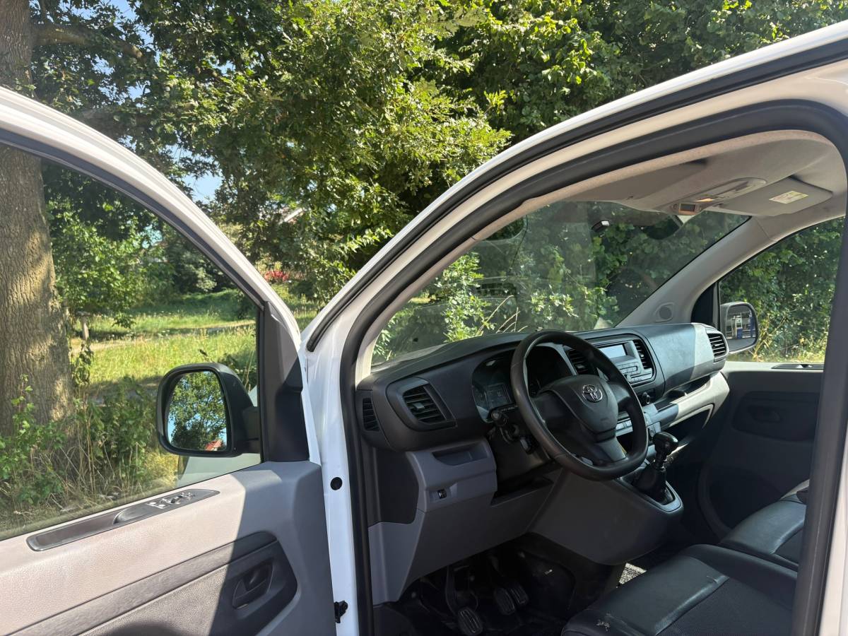 Toyota ProAce Toyota PROACE Worker 2.0 D-4D Cool Long||NAP|airco|cruise|bluetooth|trekhaak|dubbele schuifdeuren|DAB+|elektrisch pakket|EURO6