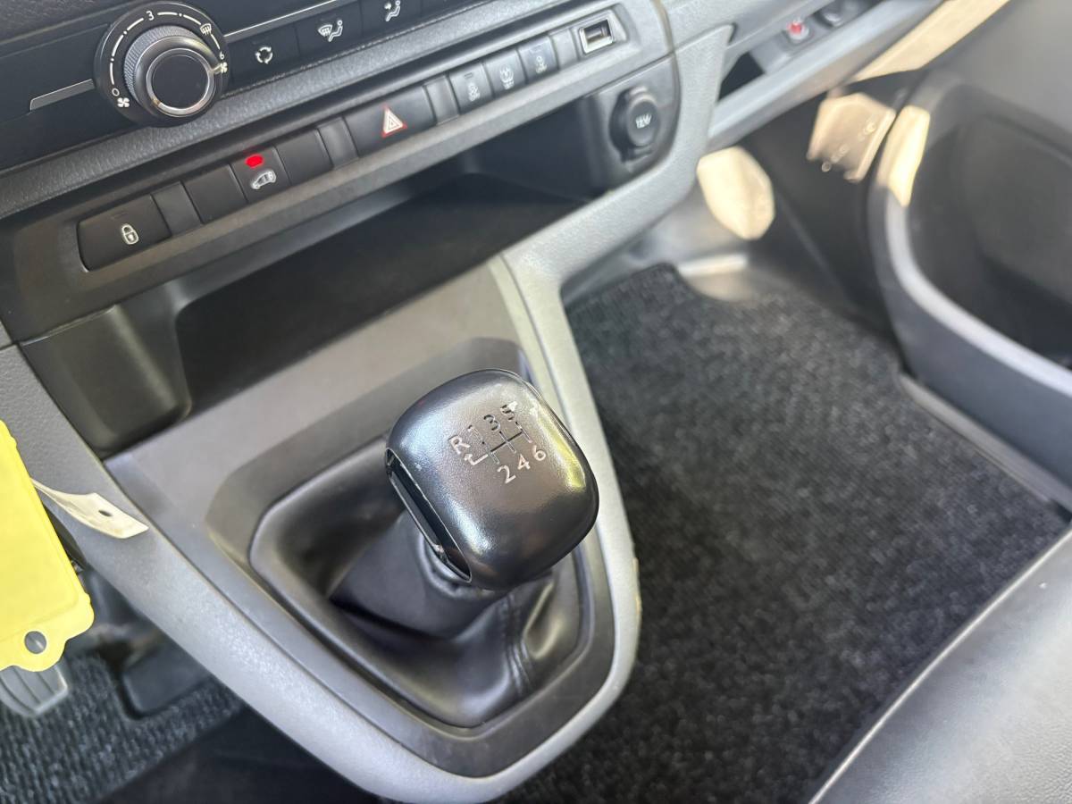 Toyota ProAce Toyota PROACE Worker 2.0 D-4D Cool Long||NAP|airco|cruise|bluetooth|trekhaak|dubbele schuifdeuren|DAB+|elektrisch pakket|EURO6