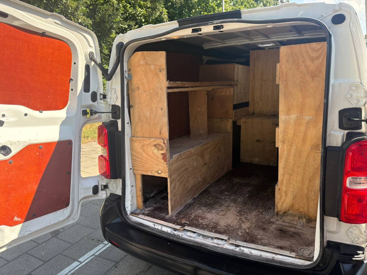 Toyota ProAce Toyota PROACE Worker 2.0 D-4D Cool Long||NAP|airco|cruise|bluetooth|trekhaak|dubbele schuifdeuren|DAB+|elektrisch pakket|EURO6
