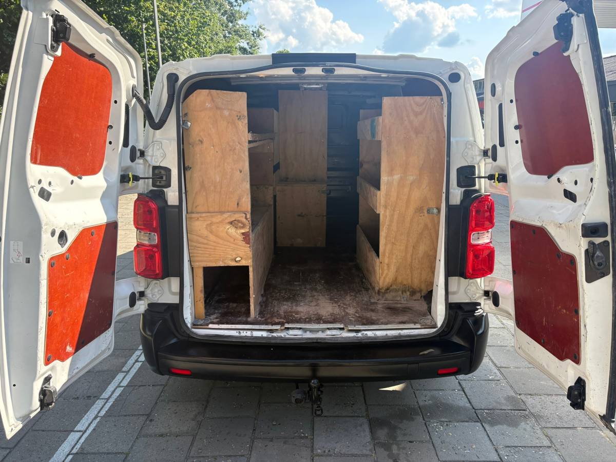 Toyota ProAce Toyota PROACE Worker 2.0 D-4D Cool Long||NAP|airco|cruise|bluetooth|trekhaak|dubbele schuifdeuren|DAB+|elektrisch pakket|EURO6