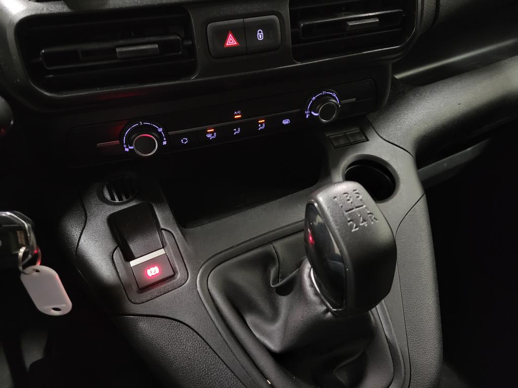Peugeot Partner Peugeot Partner 1.5BlueHDI 100pk Trekhaak Imperiaal Euro 6!