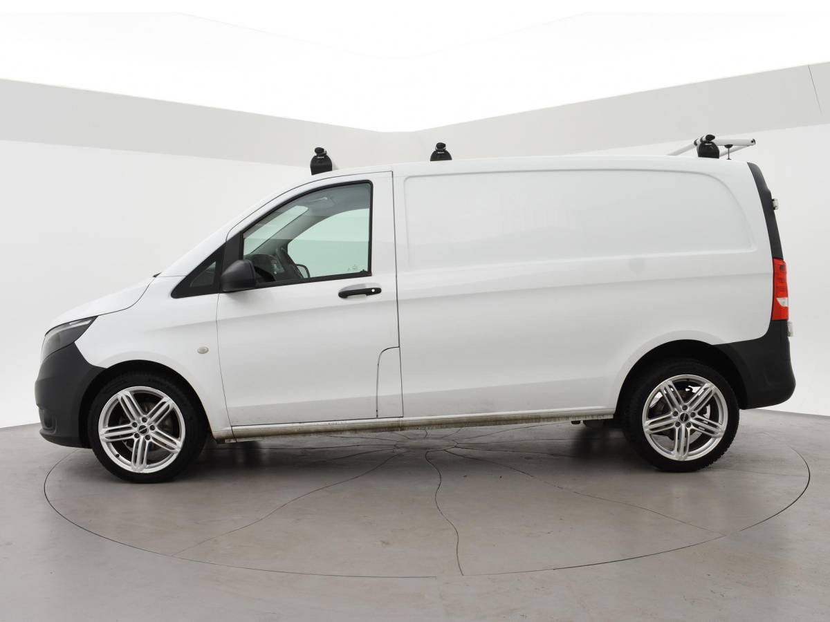 Mercedes-Benz Vito Mercedes-Benz Vito 111 CDI + 19 INCH LMV | TREKHAAK | AIRCO | 3-ZITS | ACHTERDEUREN