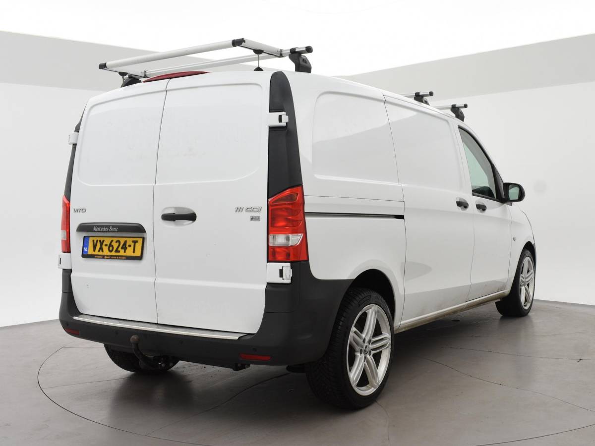 Mercedes-Benz Vito Mercedes-Benz Vito 111 CDI + 19 INCH LMV | TREKHAAK | AIRCO | 3-ZITS | ACHTERDEUREN