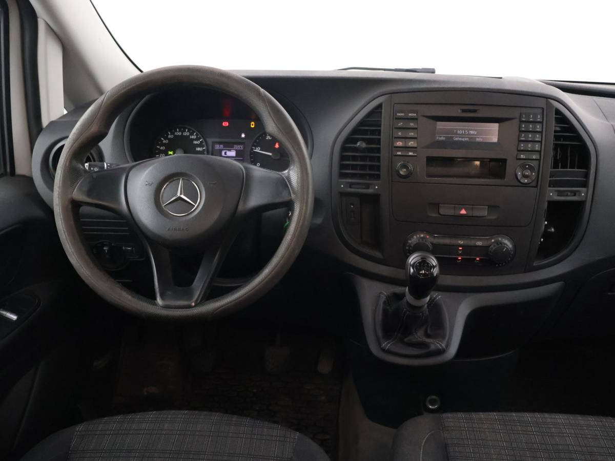 Mercedes-Benz Vito Mercedes-Benz Vito 111 CDI + 19 INCH LMV | TREKHAAK | AIRCO | 3-ZITS | ACHTERDEUREN
