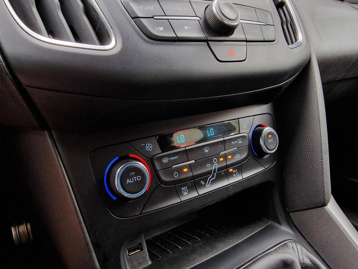 Ford Focus Ford Focus 1.5 ST-Line|Clima|Cruise|Navi|Camera|Xenon|150PK|
