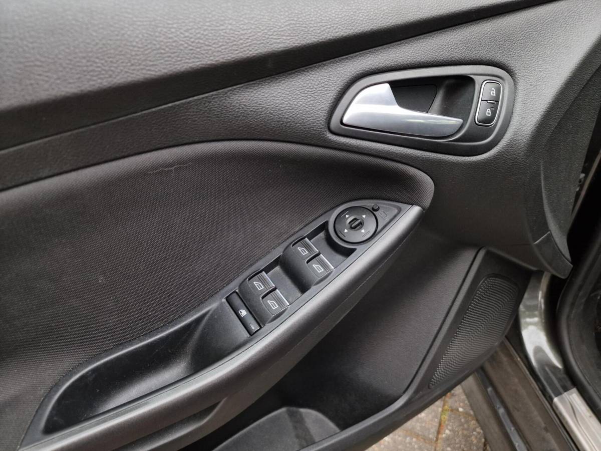 Ford Focus Ford Focus 1.5 ST-Line|Clima|Cruise|Navi|Camera|Xenon|150PK|