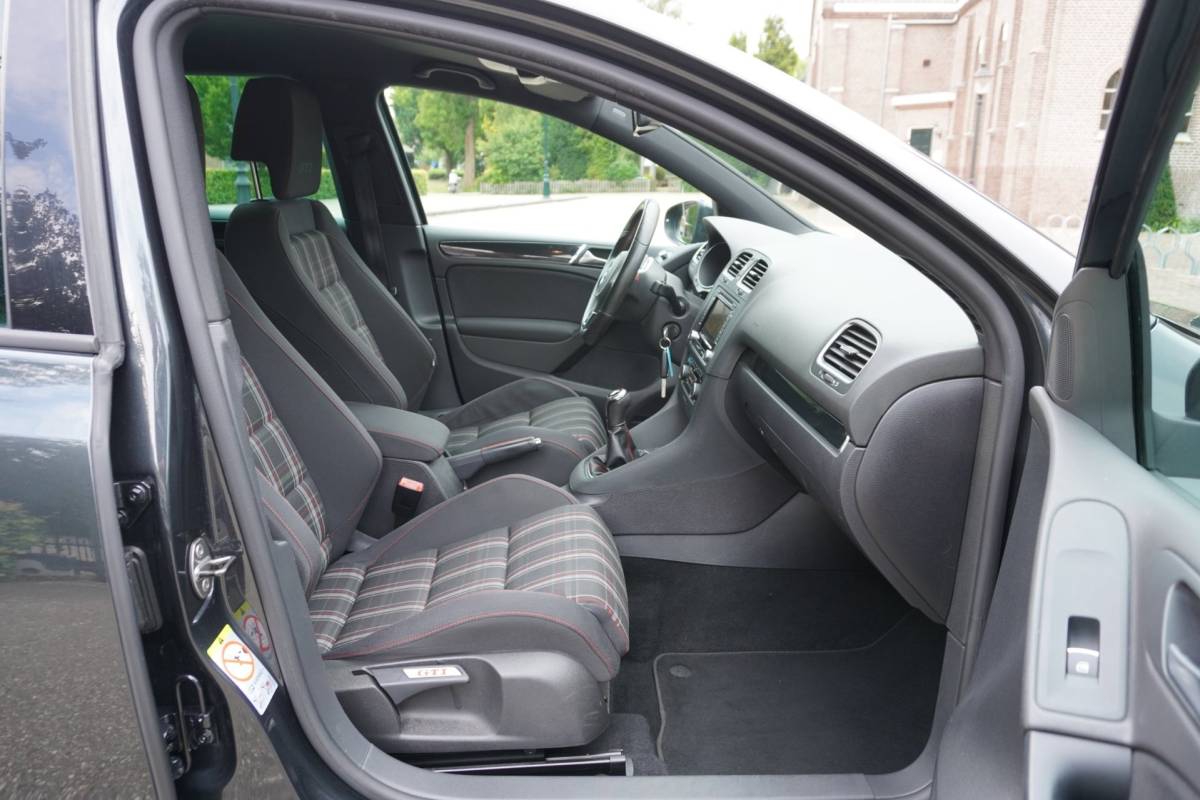 Volkswagen Golf Volkswagen Golf 2.0 GTI 5Drs Clima Navi Xenon