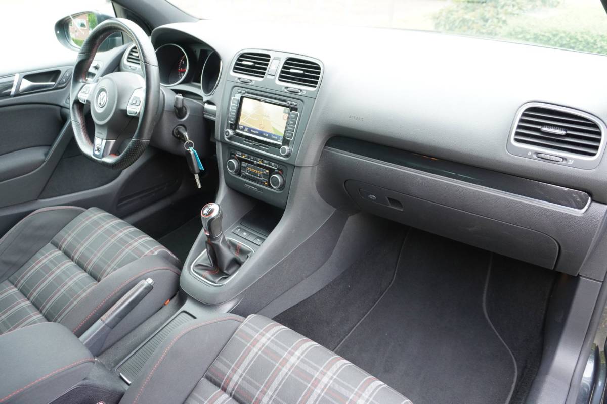 Volkswagen Golf Volkswagen Golf 2.0 GTI 5Drs Clima Navi Xenon