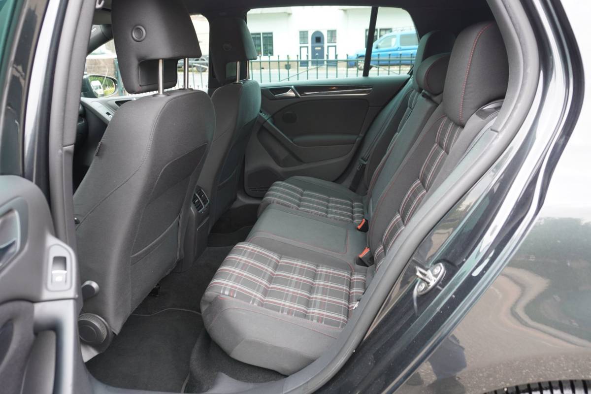 Volkswagen Golf Volkswagen Golf 2.0 GTI 5Drs Clima Navi Xenon