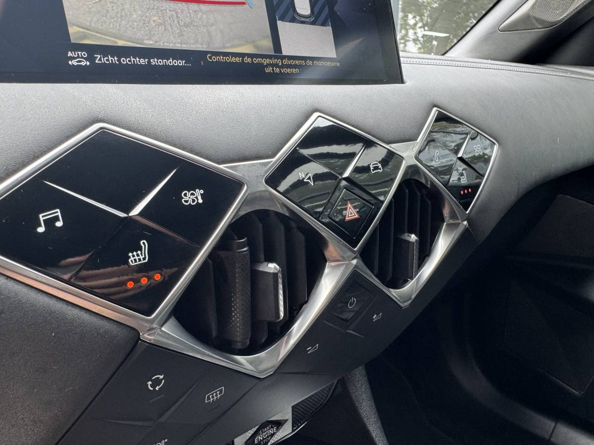 DS DS 3 DS 3 Crossback 1.2 PureTech Grand Chic LEDER-MASSAGE-CAMERA