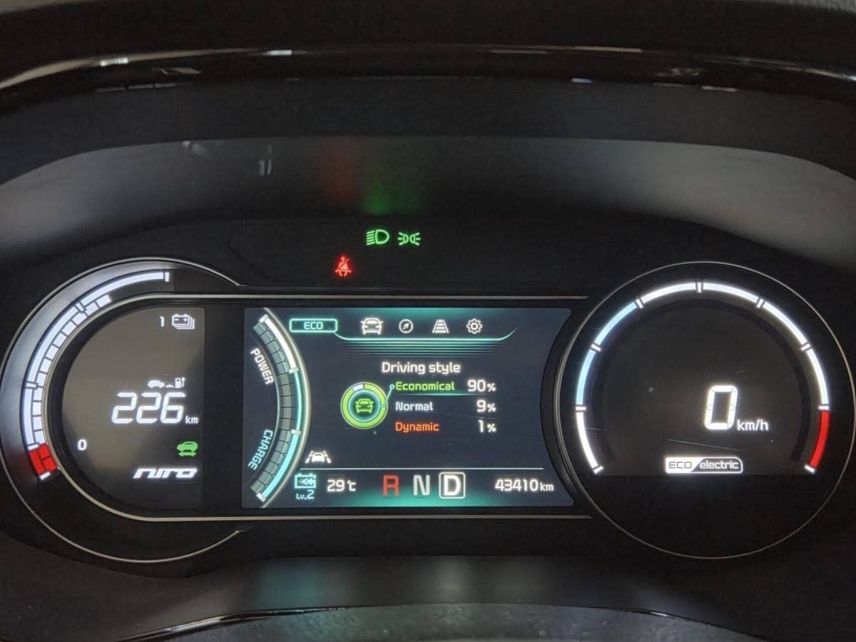 Kia e-Niro Kia e-Niro DynamicPlusLine 39kWh | Trekhaak | Schuifdak | SOH 98,8%