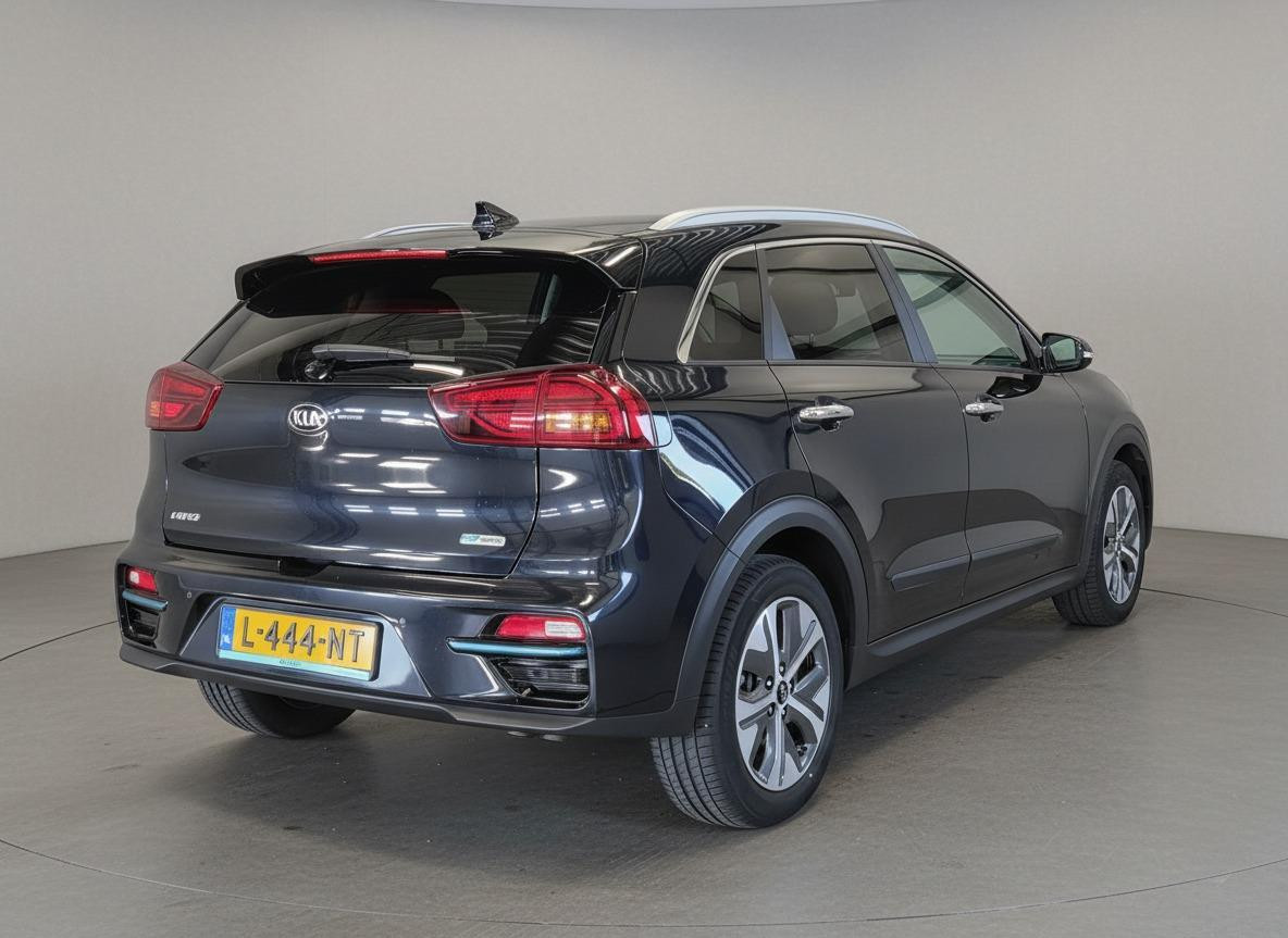 Kia e-Niro Kia e-Niro DynamicPlusLine 39kWh | Trekhaak | Schuifdak | SOH 98,8%