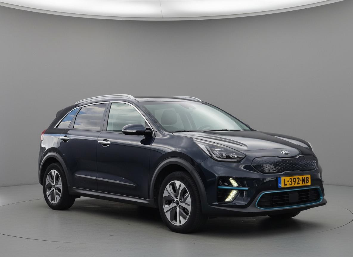 Kia e-Niro Kia e-Niro DynamicPlusLine 64kWh | Schuifdak | Camera | SOH 100%