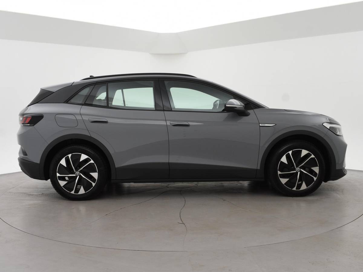 Volkswagen ID.4 Volkswagen ID.4 PRO 77 kWh 204 PK MOONSTONE GREY + CAMERA | ADAPTIVE CRUISE | SFEER | STOELVERWARMING