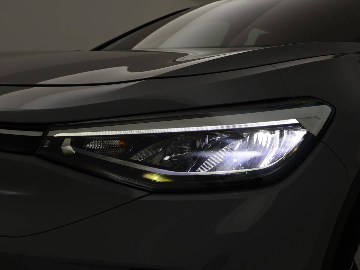 Volkswagen ID.4 Volkswagen ID.4 PRO 77 kWh 204 PK MOONSTONE GREY + CAMERA | ADAPTIVE CRUISE | SFEER | STOELVERWARMING