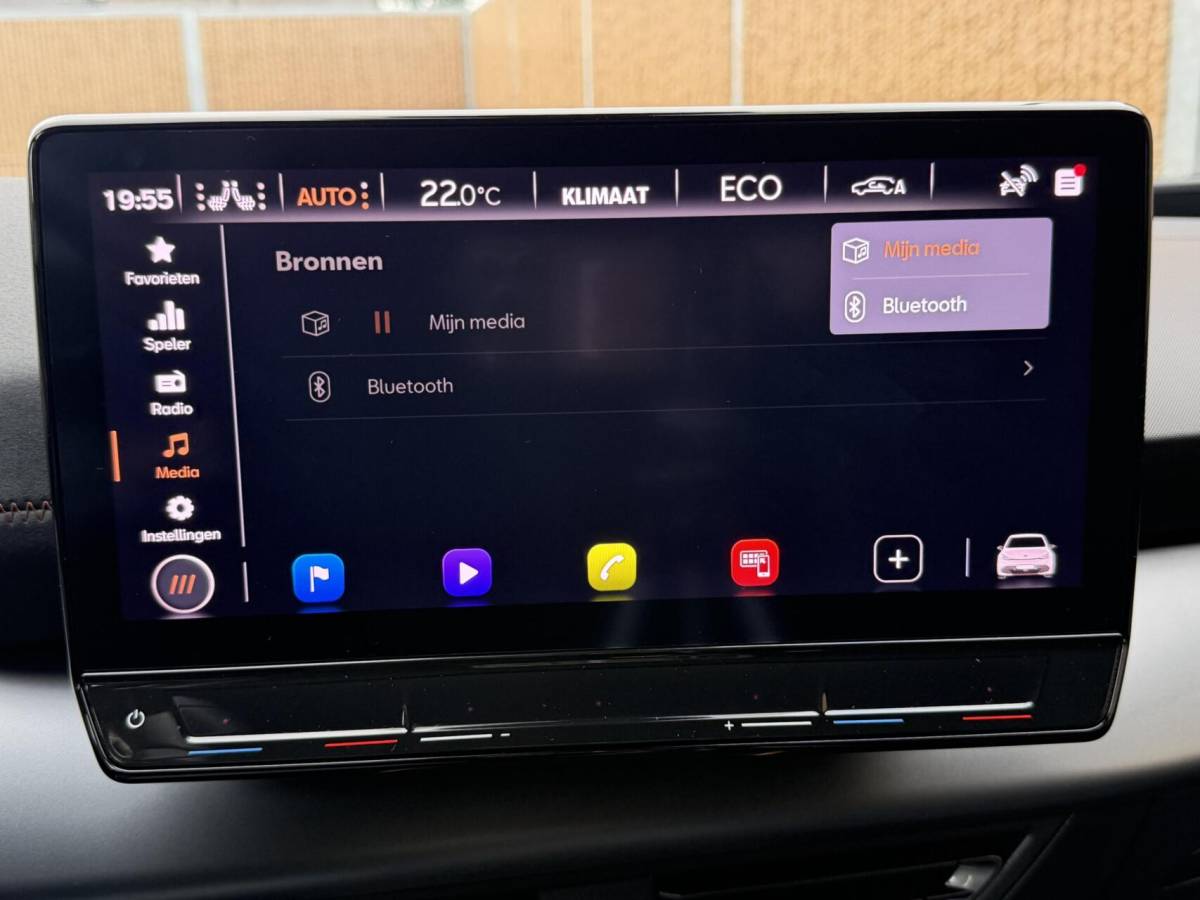CUPRA Born CUPRA Born Adrenaline One 62 kWh Stuur en- stoelverwarming | LED verlichting | Apple CarPlay/Android Auto | Cruise control adaptief | Climate control | Parkeersensoren voor en achter | Achteruitrijcamera
