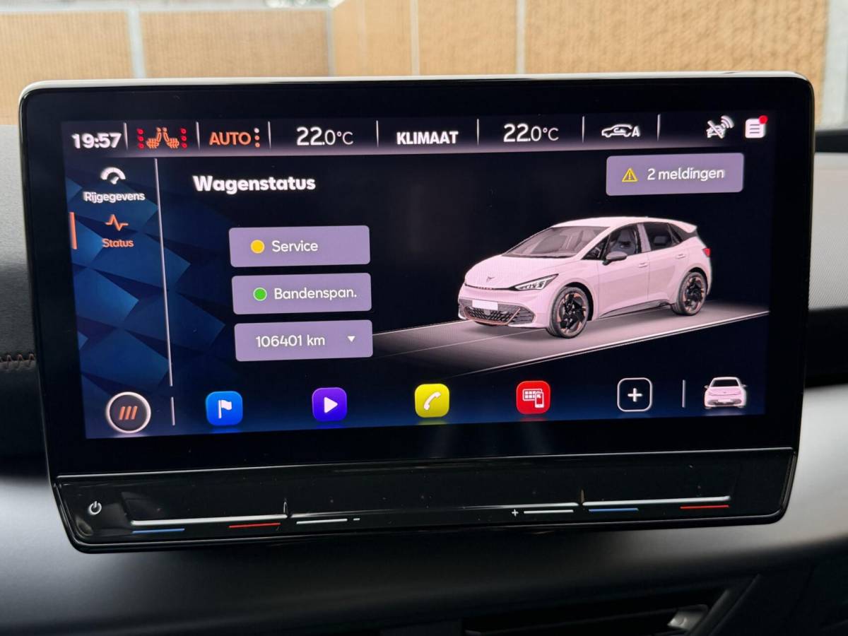 CUPRA Born CUPRA Born Adrenaline One 62 kWh Stuur en- stoelverwarming | LED verlichting | Apple CarPlay/Android Auto | Cruise control adaptief | Climate control | Parkeersensoren voor en achter | Achteruitrijcamera