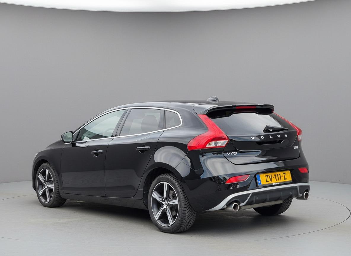 Volvo V40 Volvo V40 1.5 T3 Polar+ Sport | Leder | Pano | Harman/Kardon | Camera