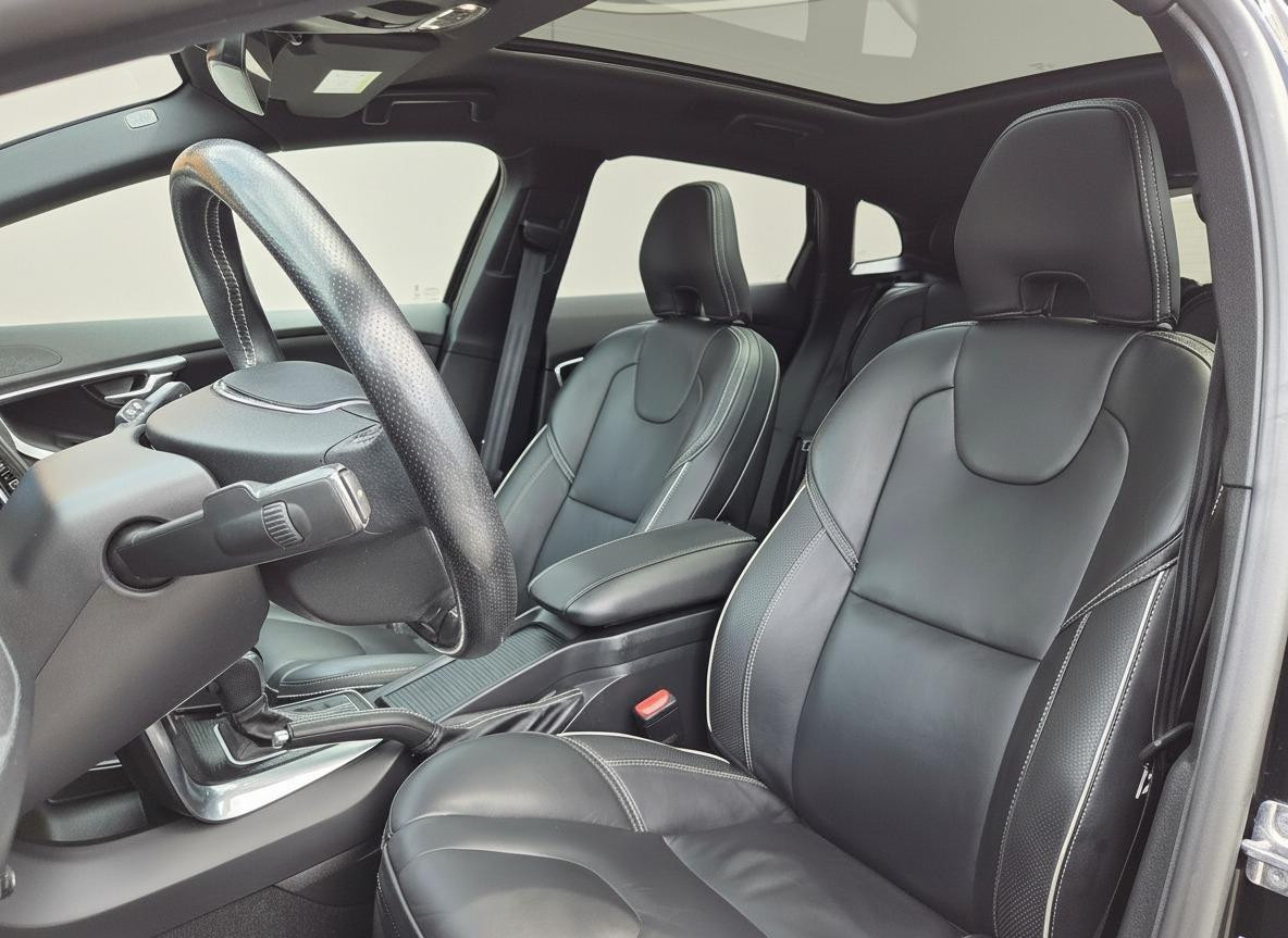 Volvo V40 Volvo V40 1.5 T3 Polar+ Sport | Leder | Pano | Harman/Kardon | Camera