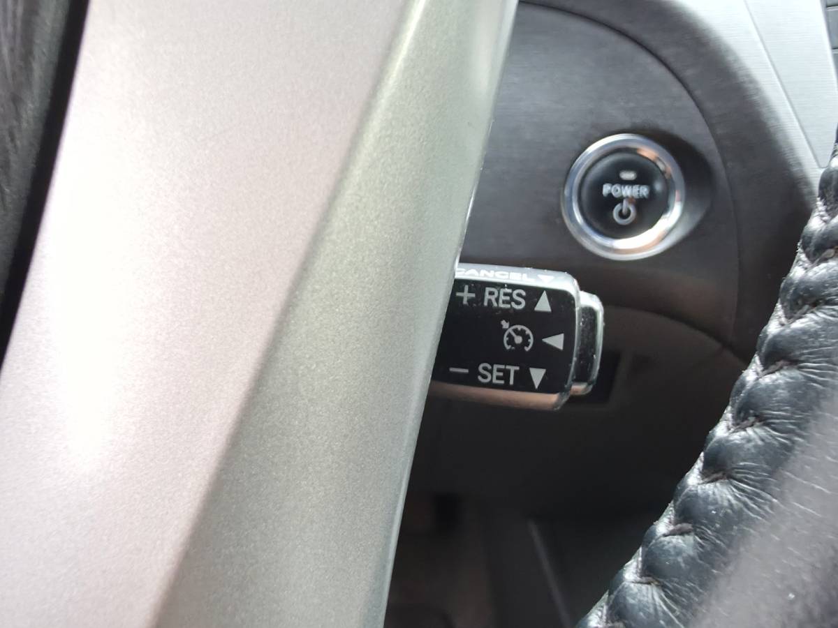 Toyota Prius Toyota Prius 1.8 Aspiration Head-up Navi Pdc 1 Ste Eigenaar Apk 08-2027
