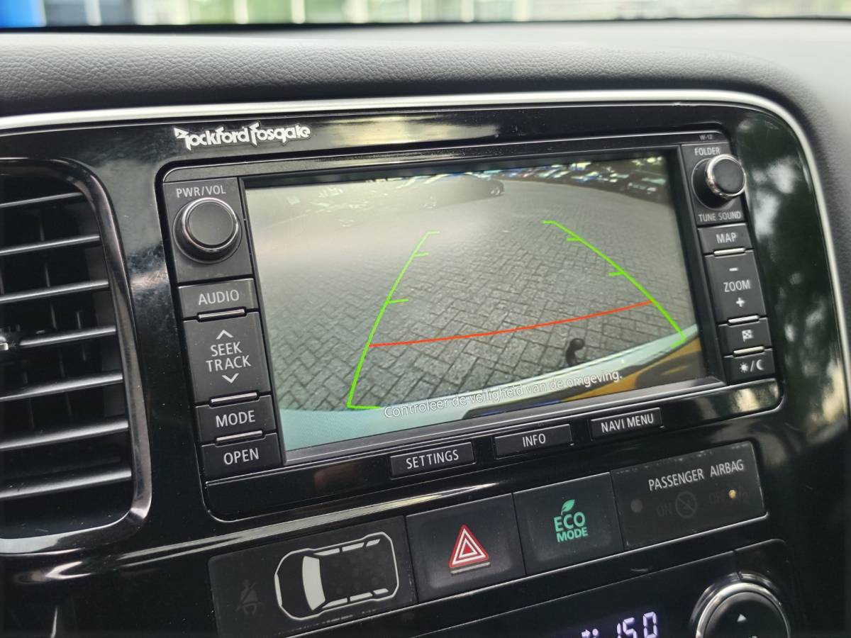 Mitsubishi Outlander Mitsubishi Outlander 2.0 PHEV Instyle+ Leder Dakraam Navi Camera