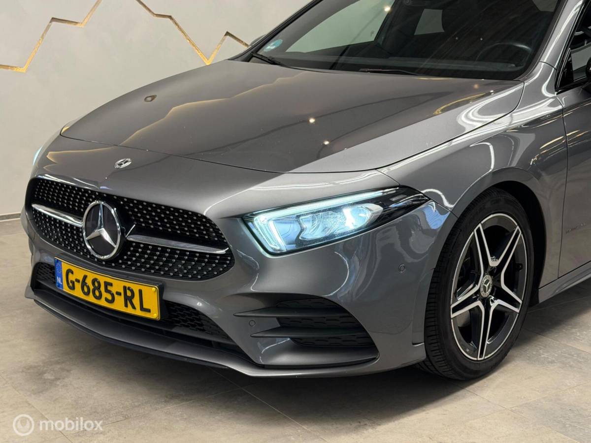 Mercedes-Benz A-Klasse Mercedes A-klasse 180 AMG Limousine Panorama/Camera/Night pakket