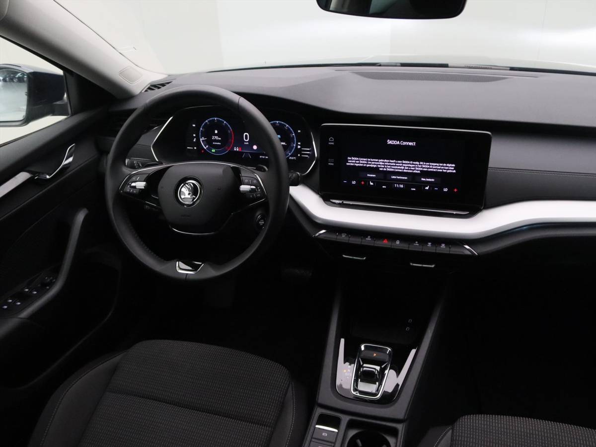 Škoda Octavia Skoda Octavia Combi 1.0 TSI eTec 110PK DSG7 [ ACC+STOELVERWARMING+NAVI+CLIMATE+TRAVEL ASSIST+PDC ]