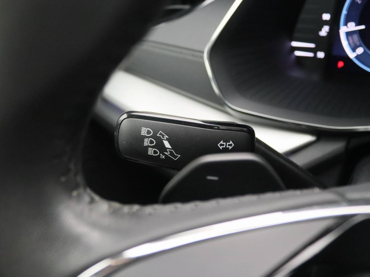 Škoda Octavia Skoda Octavia Combi 1.0 TSI eTec 110PK DSG7 [ ACC+STOELVERWARMING+NAVI+CLIMATE+TRAVEL ASSIST+PDC ]