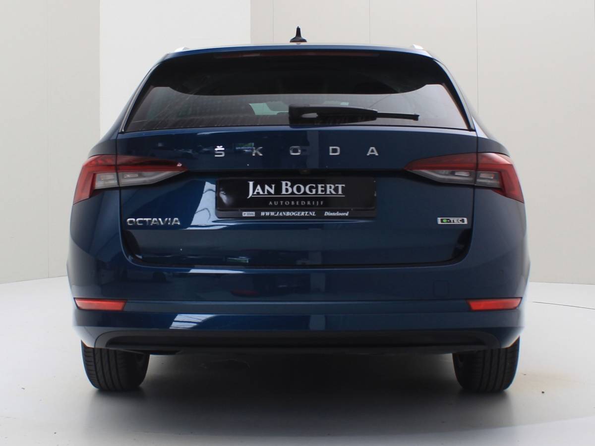 Škoda Octavia Skoda Octavia Combi 1.0 TSI eTec 110PK DSG7 [ ACC+STOELVERWARMING+NAVI+CLIMATE+TRAVEL ASSIST+PDC ]