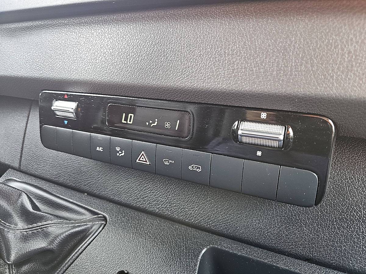 Mercedes-Benz Sprinter MERCEDES-BENZ SPRINTER 311 l1h1 2xzijdeur mbux!